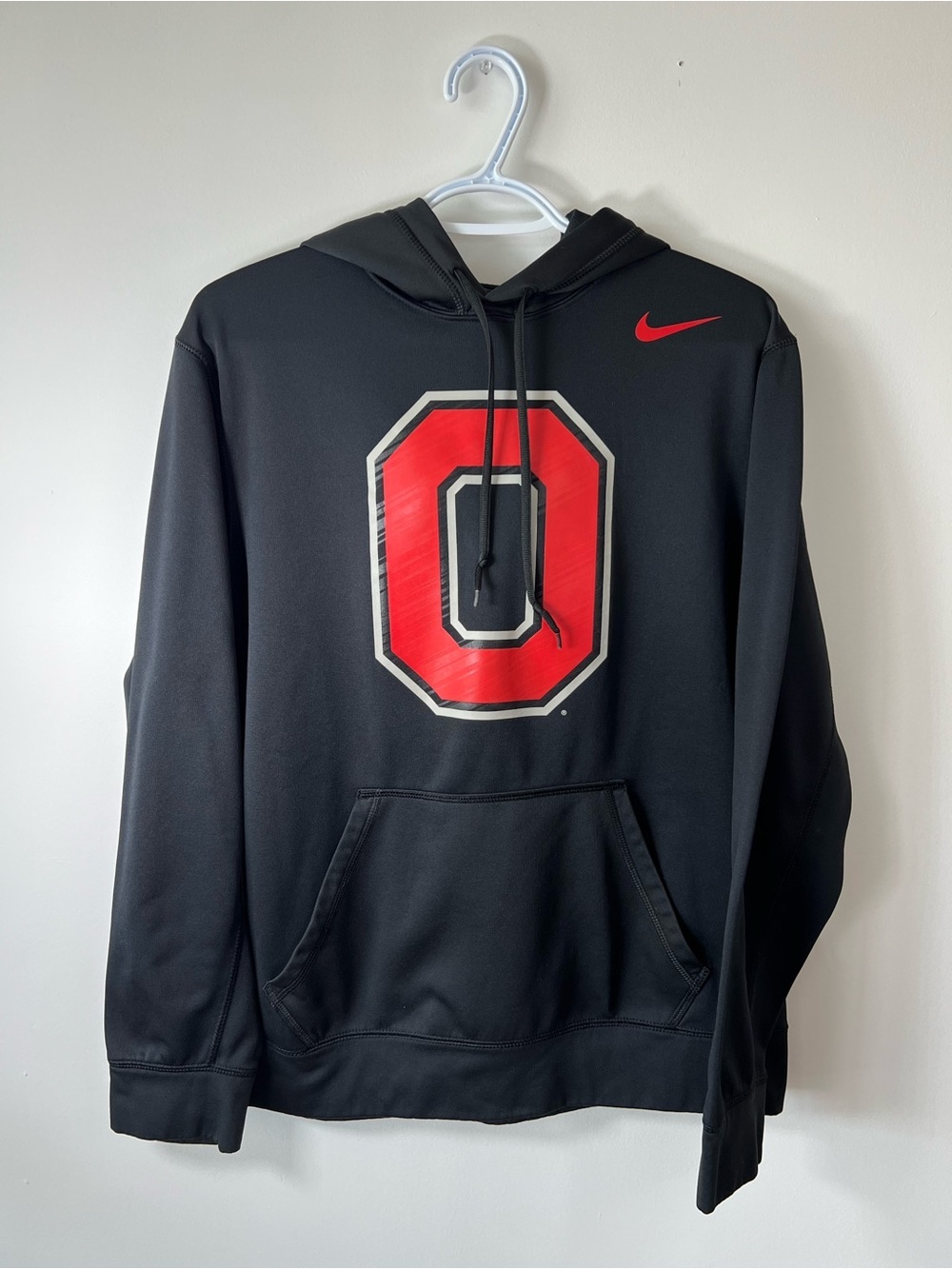 Nike Ohio State Buckeyes Legacy Logo Club Fleece Pullover Hoodie Men’s Medium
